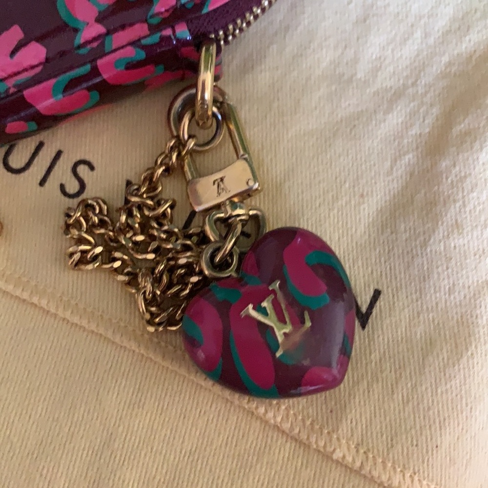 💝Louis Vuitton Stephen Sprouse Heart Coin Pouch💝 - Picture 3 of 6